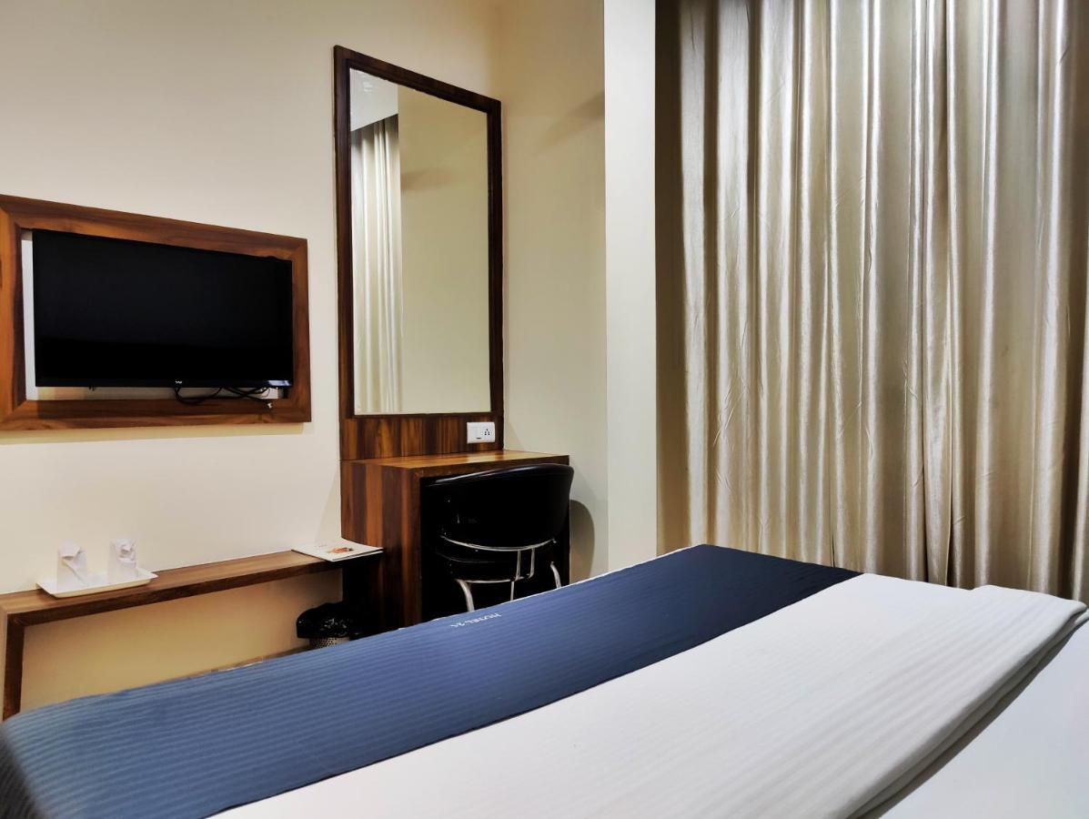 Hotel 21 Next To Chd Railway Station Chandīgarh Buitenkant foto